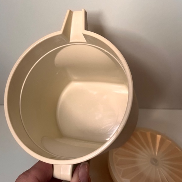 Vintage Tupperware Creamer 1414-6 - Picture 5 of 7